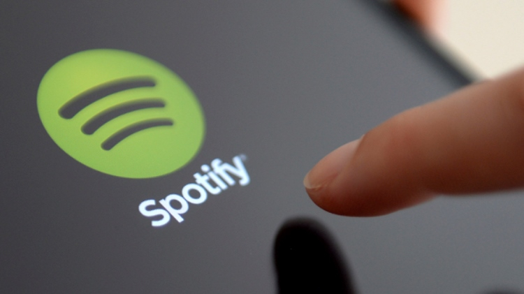 Музыкальный сервис Spotify стартует в России 15 июля