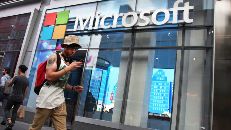 Microsoft закрывает все классические магазины в связи с переходом на онлайн-торговлю