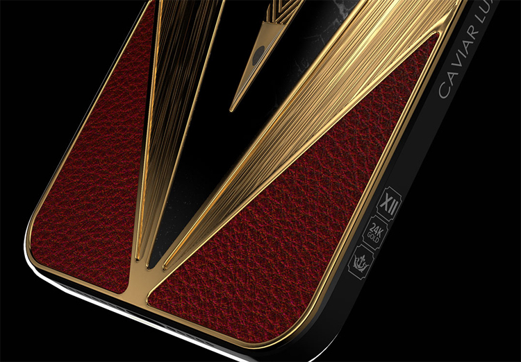 Представлен «императорский» iPhone 12 Pro с кусочком древнеримского копья за 3 000 000 рублей